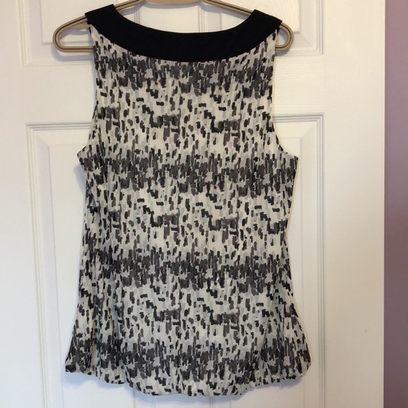 Ricki's black/white//grey/light green print sleeveless top - Picture 2 of 6